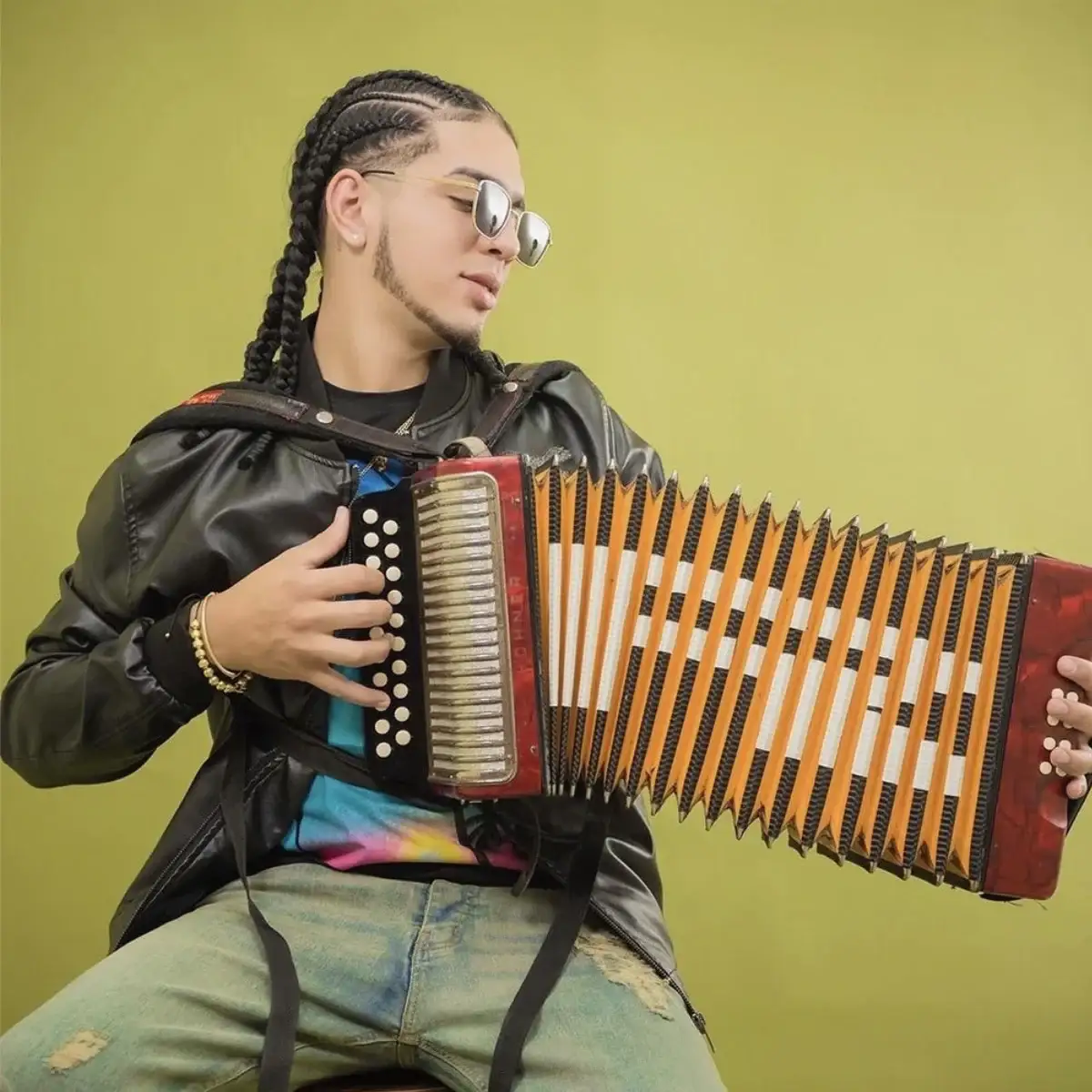 El Rubio Acordeón sube al 15 en Spotify República Dominicana — reporte NVVEX