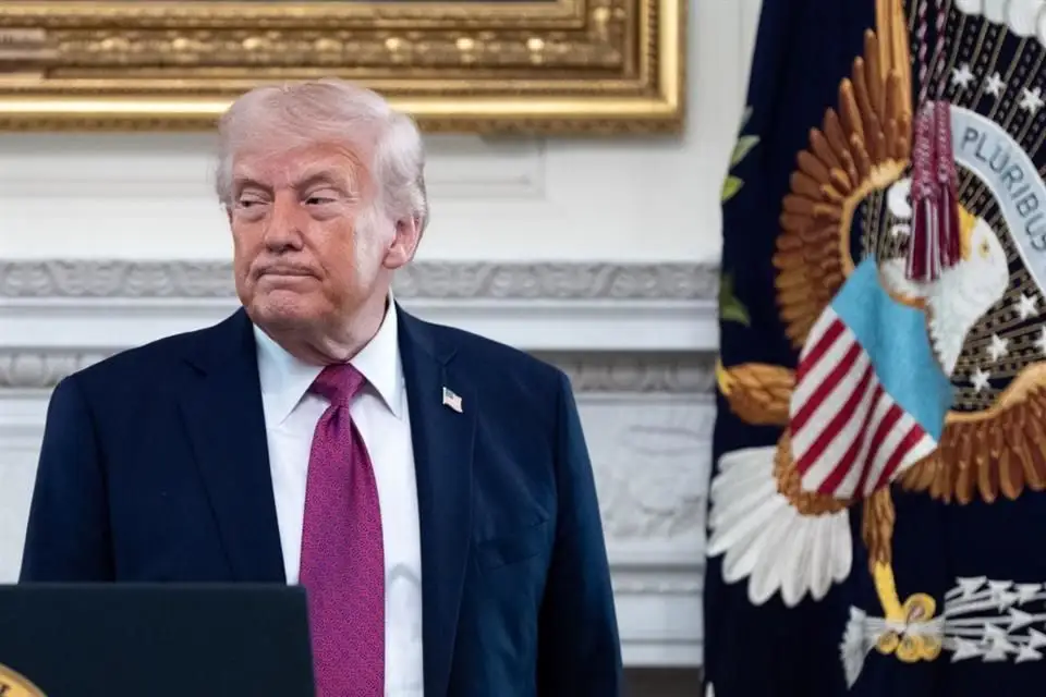 Trump es evacuado de emergencia tras reporte de disparos en la cena de corresponsales — reporte NVVEX